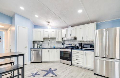 Golf and Pool Access Home with Yard in Lady Lake - Foto 7