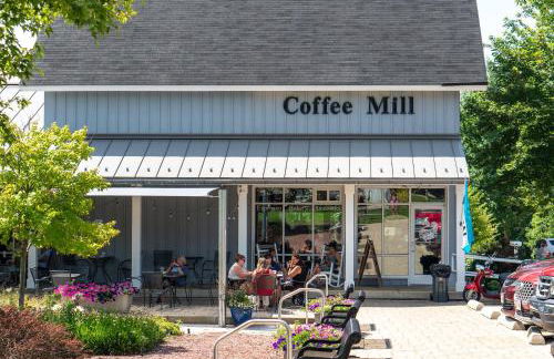 Heaven on Earth! 2 BDR Fontana Flat, Walk to Lake - Foto 74