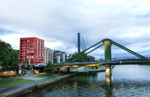 THE FLAG Oskar M. - Foto 9