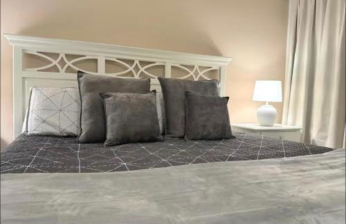 Family Home 20 min Disney 4BR Heated Pool BBQ - Foto 4