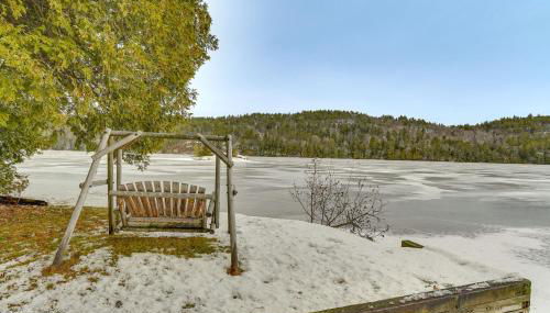 Great for Gatherings! Lakefront Ticonderoga Villa - Foto 2