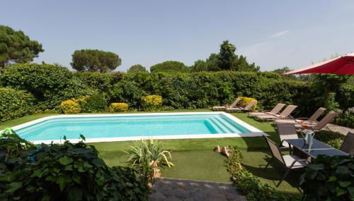 2 Private Abodes in One Magnificent Villa! - Foto 4