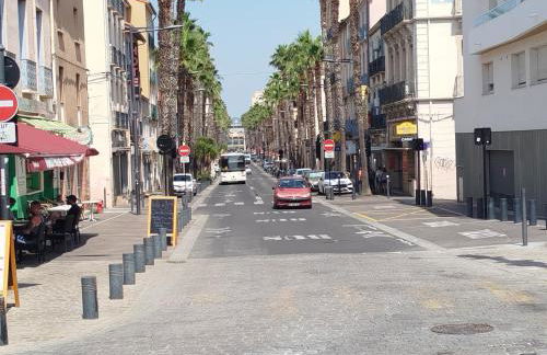 Grand T2 avec Clim Balcon Wifi - Foto 15