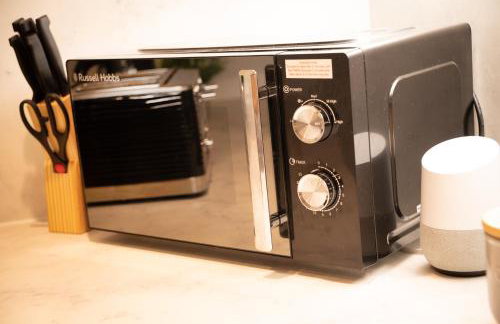 Lake View Family & Pet Friendly Home - Central Bowness - Photo 25