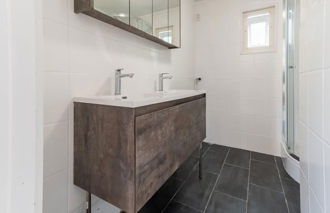 Idyllic Holiday Home in Ooltgensplaat on the Water - Foto 15