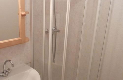 Location 3 pièces cabine - Animaux admis, parking - Au pied des pistes à St Jean d'Aulps - FR-1-573-85 - Foto 10