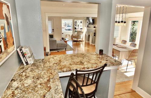 Beach City Craftsman - Walk to Beach - Foto 36