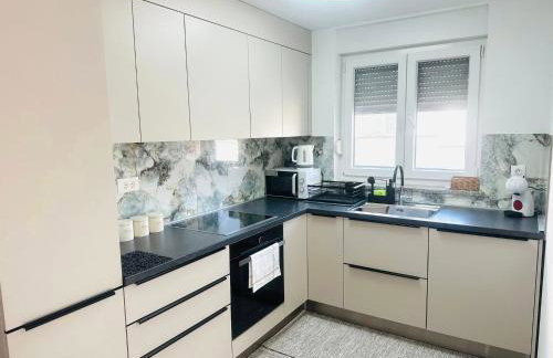 Apartmani MARCO,LUKAS,PATRICK,DAVID,blizu centra i mora sa FREE privatnim parkingom - Photo 54