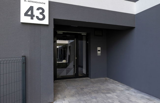 Bright Apartment With Parking by Renters - Photo 21