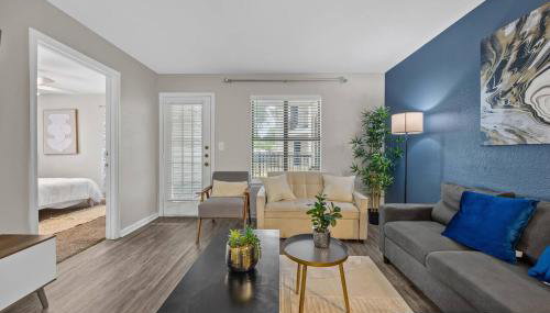 Stylish 2BR in Downtown, Pool Gym, near Airport - Foto 3