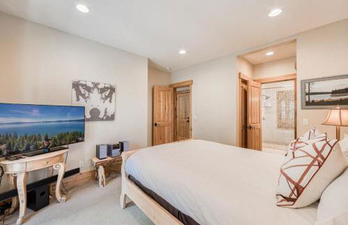 Truckee Timbers at Gray's Crossing by Tahoe Getaways - 4BR w Hot Tub, Ping Pong & EV - Foto 30