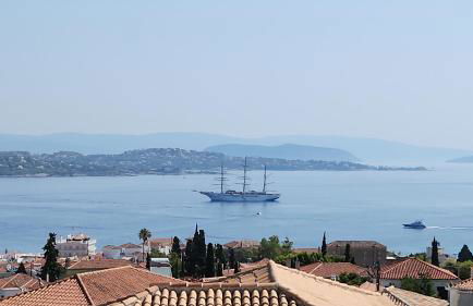 View-topia Amazing View, Private Pool, Close to the center. - Photo 9