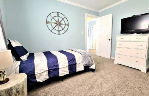 Marsh House, HOT TUB, Waterfront, KING bed, Close to Lejeune, - Foto 8