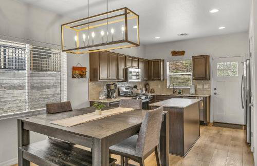 Breezy Pines Mountain Views Hiking Trails Nearby - Photo 4