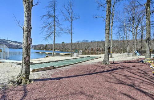 On Big Boulder Lake Condo with Community Pools! - Foto 4