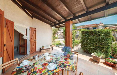 Stunning Apartment In Porto Alabe - Foto 8