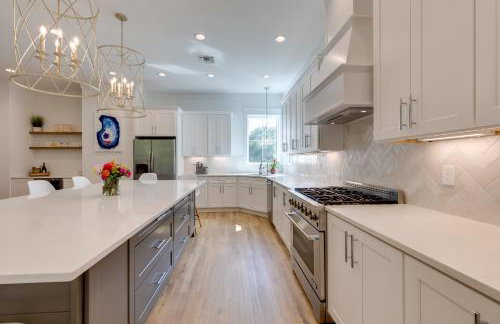 Coastal Waveland House half Block to Pub Beach - Foto 9