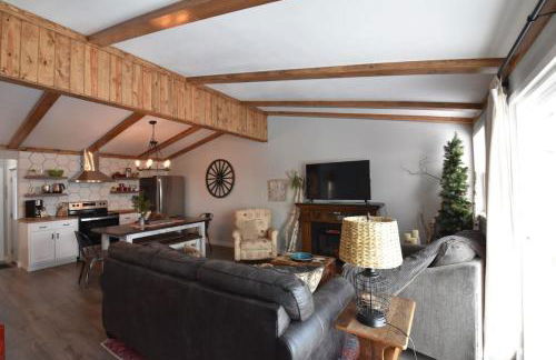 Bliss on the Lake - Photo 16