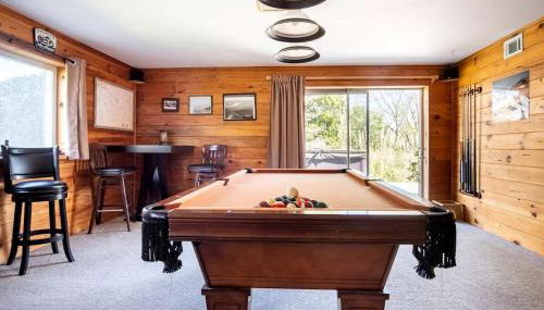 Lovely Vacation Rental with Hot Tub and Amazing Amenities for a Fantastic Family Escape in Clarkesville, Georgia - Foto 2