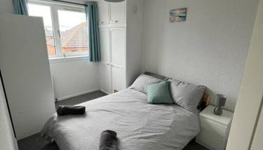 Homely 3 bed town centre flat - Foto 2