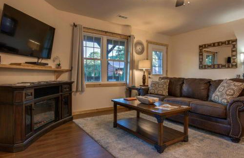 Cozy Smoky Mtn Cabin Pointing to Fun and Relaxation - Foto 14