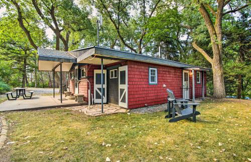 Plum Creek Retreat with Beach near Johnson Lake - Foto 18