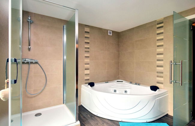 Luxurious Chalet in Beauraing With Sauna - Foto 25