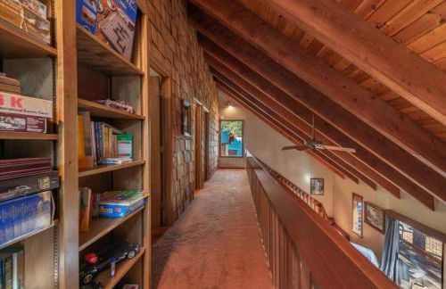 3BR Tahoe Donner Cabin with HOA Perks like Pools Hot-Tub Minutes to Trails Lake Golf - Foto 11