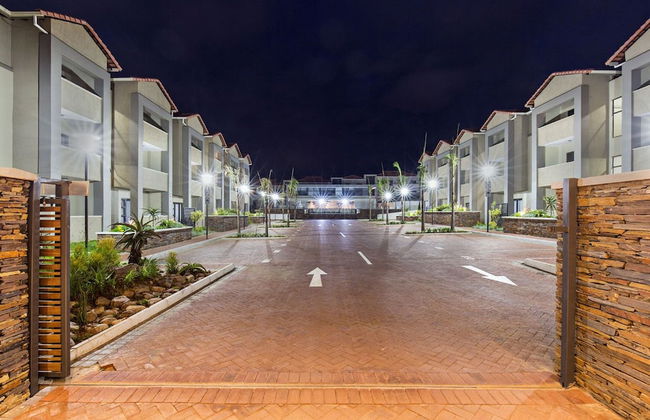 Savannah Park Luxury Apartments - Photo 10