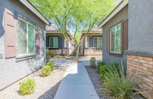 2 Bedroom Villa, Dog Park, Lake, WiFi, Laundry , Pool - Photo 6