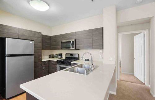 COZY 2BR/2BA ! 5MINtoDisney ! AngelStadium!HondaCenter - Photo 5