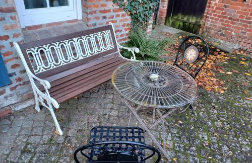 Ehemalige Bibliothek Apartment für 2 mit Küche Kamin Netflix Parken und Hofladen - Foto 31