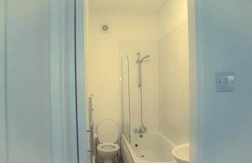 Private Parking, Urban Comfort & City Haven - Foto 25