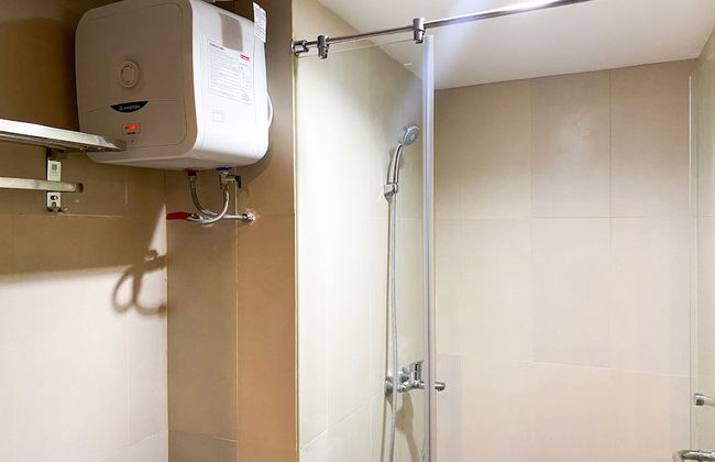 Comfy and Modern Look 1BR LRT City Jatibening Apartment - Foto 15