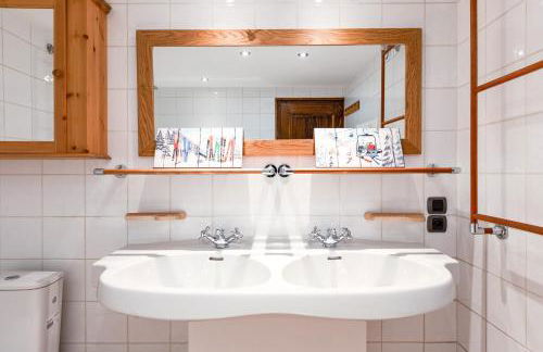 Chalet Les Praz - 280sqm - Sauna Cinema Fitness - 5 Bedrooms in Heart of Les Praz - By Cozee Rentals - Foto 37