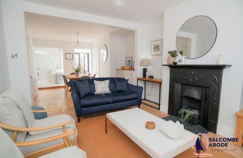 Stylish Coastal 3 Bed Haven - Close to town - Foto 1