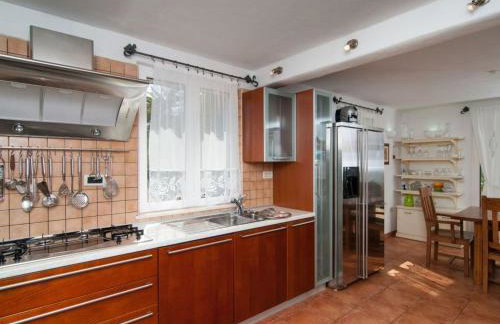 Deluxe Villa Sirena on the beach with Pool - Photo 22