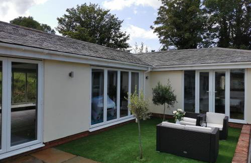 Couples Country Escape includes Private Indoor Pool and Hot tub in North Wales - Foto 10