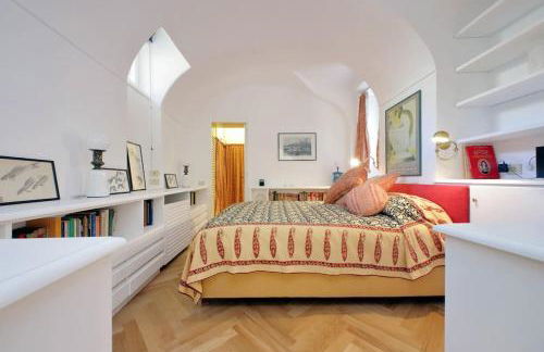 Pantheon Apartment with private terrace - Photo 18