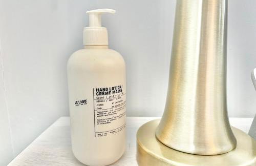 Luxury 4 bedroom 2 bath Lake Views - Photo 18