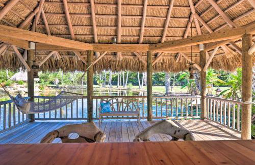 Riverfront Merritt Island Bungalow with Dock and Deck - Foto 25