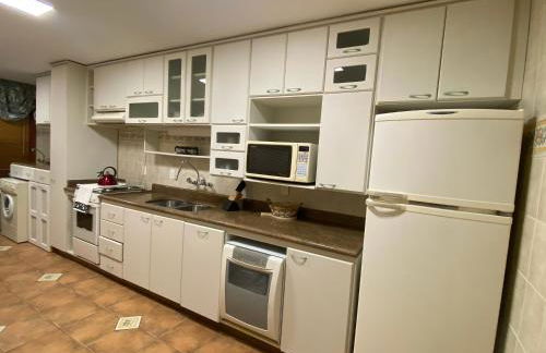 LUXUOSO APT ALMERIS PECCIN no Centro de GRAMADO - Foto 26