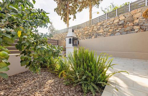 Seaside Breeze Villa - Beachfront, Private Pool, BBQ - Foto 18