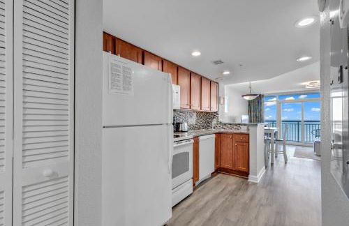 Ocean View 1BR Condo with Private Balcony - Foto 26