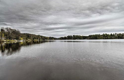 Lakefront Home with Seasonal Dock - 2 Mi to Skiing! - Foto 32