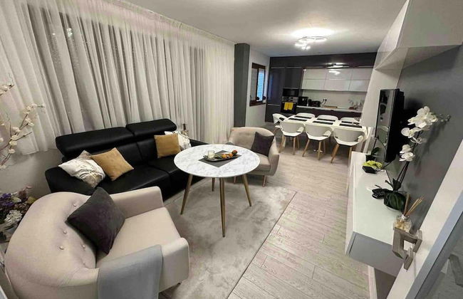 Luxurious Beach House With Wi-fi and Parking - Photo 12