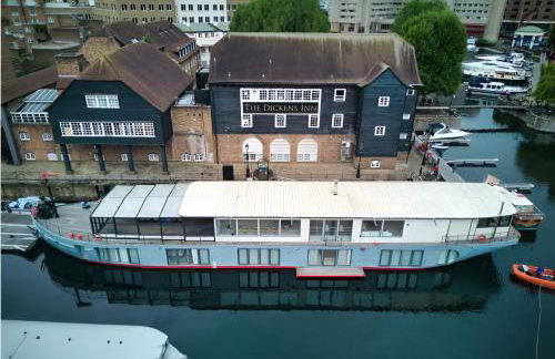 Charming houseboat featuring a sauna - Photo 50