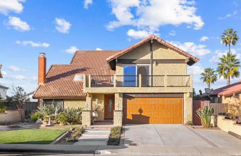 Mira Mesa Family Retreat 4BR with Balcony and Firepit - Photo 68