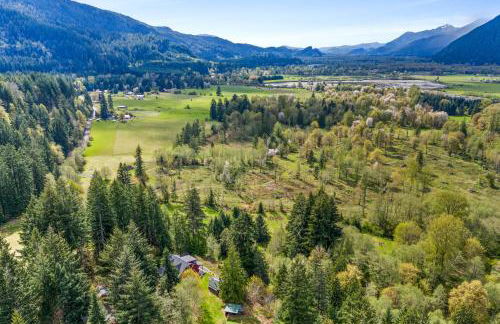 Hike, Fish, Hunt and Ski Secluded Cascades Cabin! - Photo 40