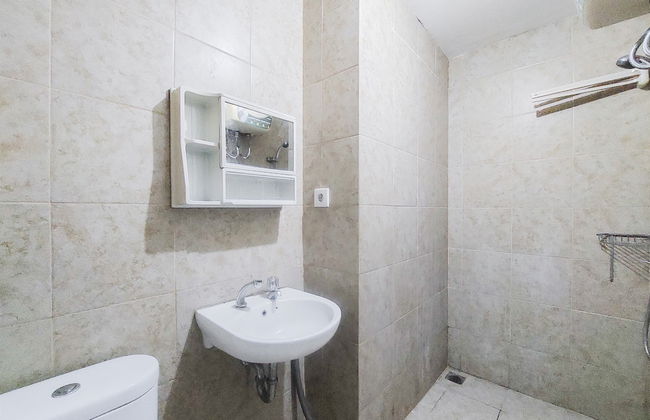 Cozy And Nice Studio At Great Western Apartment - Foto 9